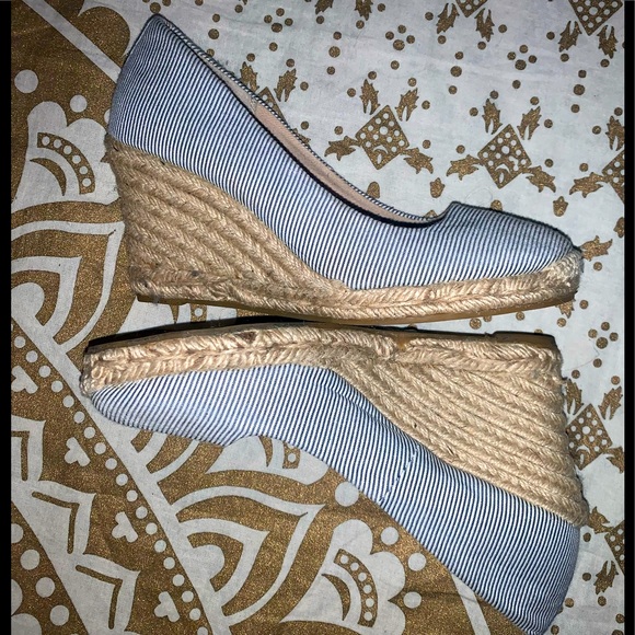 ladies seersucker wedges - Picture 3 of 6